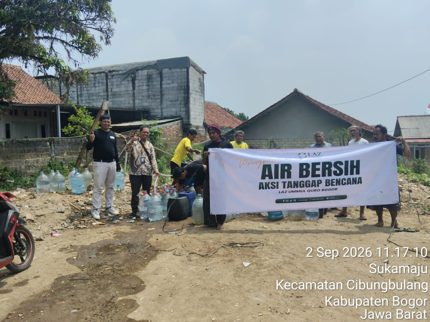 Atasi Krisis Air Akibat El Nino, LAZ Ummul Quro Bogor Salurkan 8.000 Liter Air Bersih di Cibungbulang